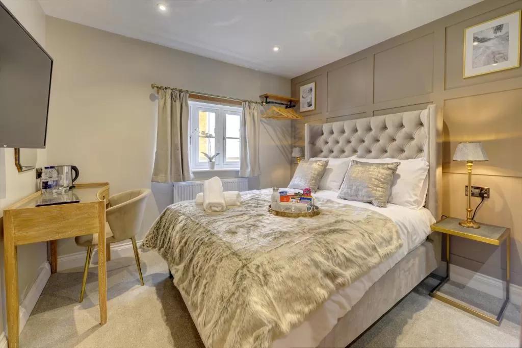 Отель The Bridge House Henley Экстерьер фото