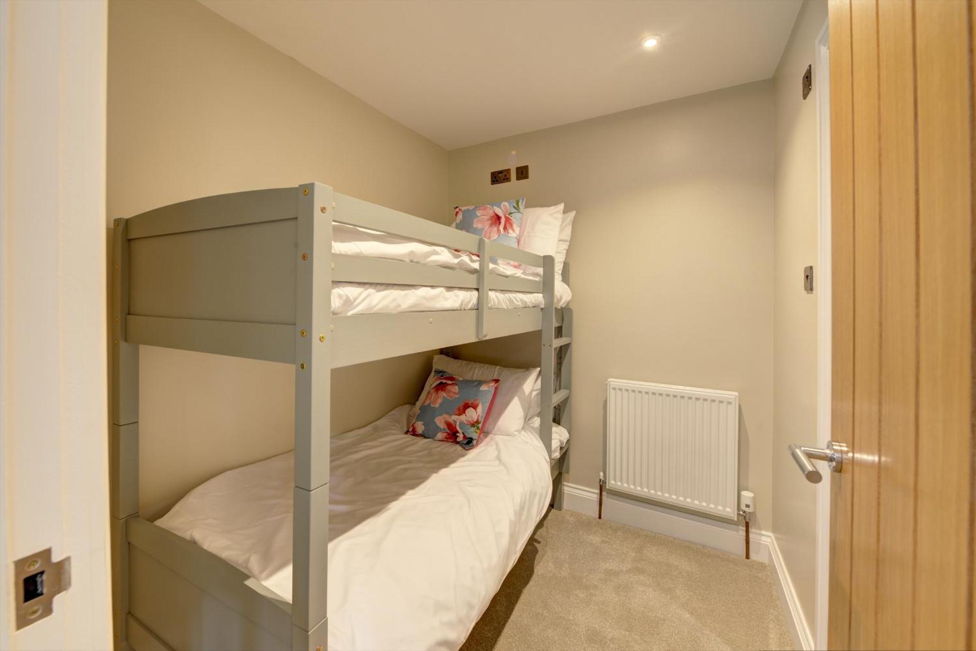 Отель The Bridge House Henley Экстерьер фото
