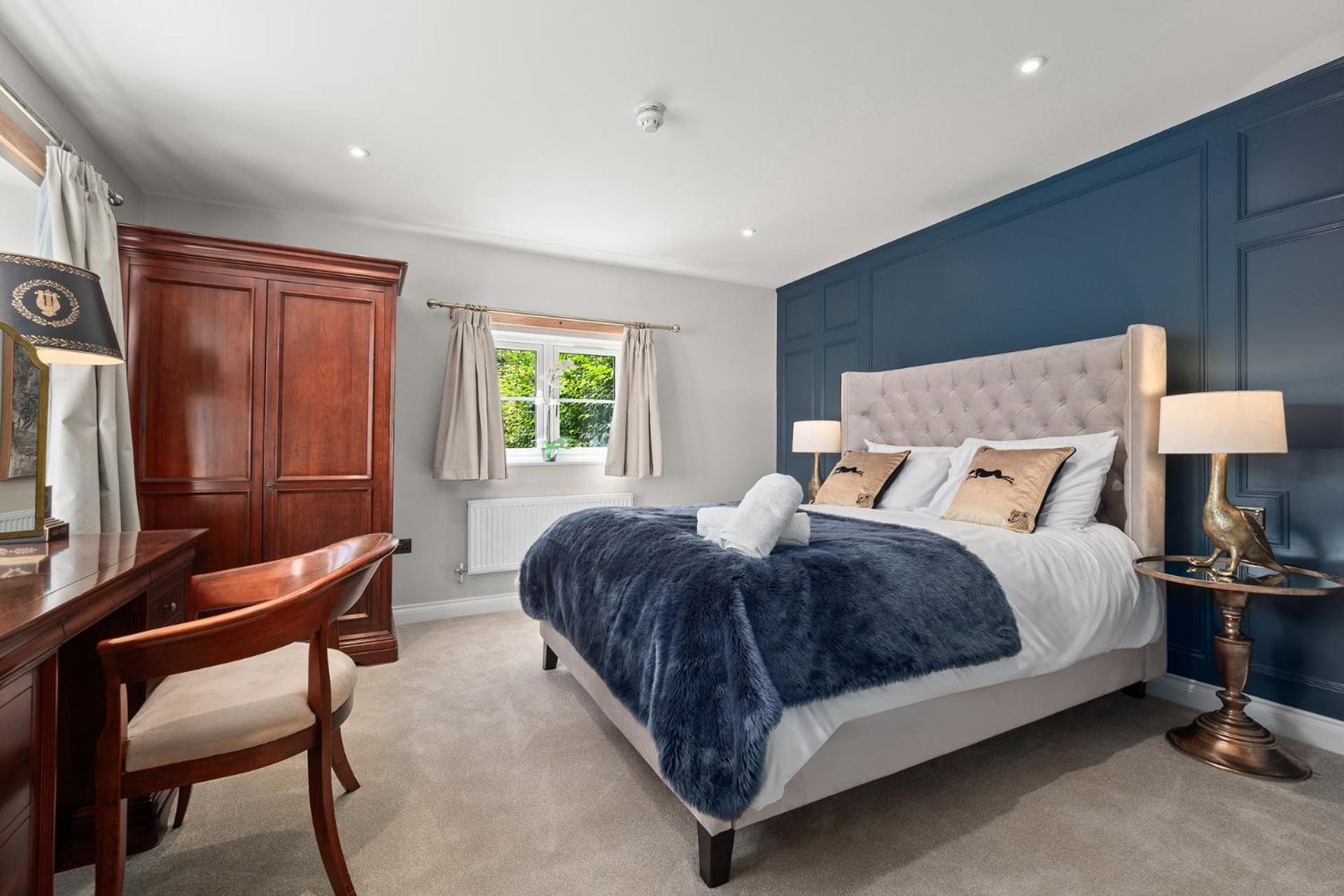 Отель The Bridge House Henley Экстерьер фото